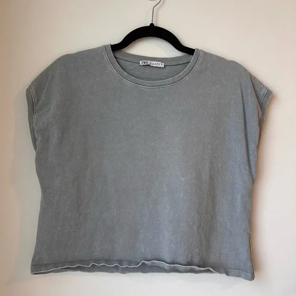 Zara Short-Sleeved T-Shirt in Pearl Grey size Medium - Picture 1 of 11